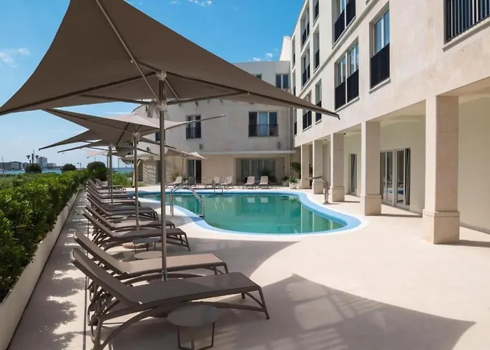 Garden Palace 公寓 *